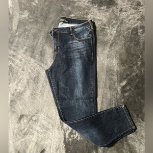 Mid-rise skinny leg jeans